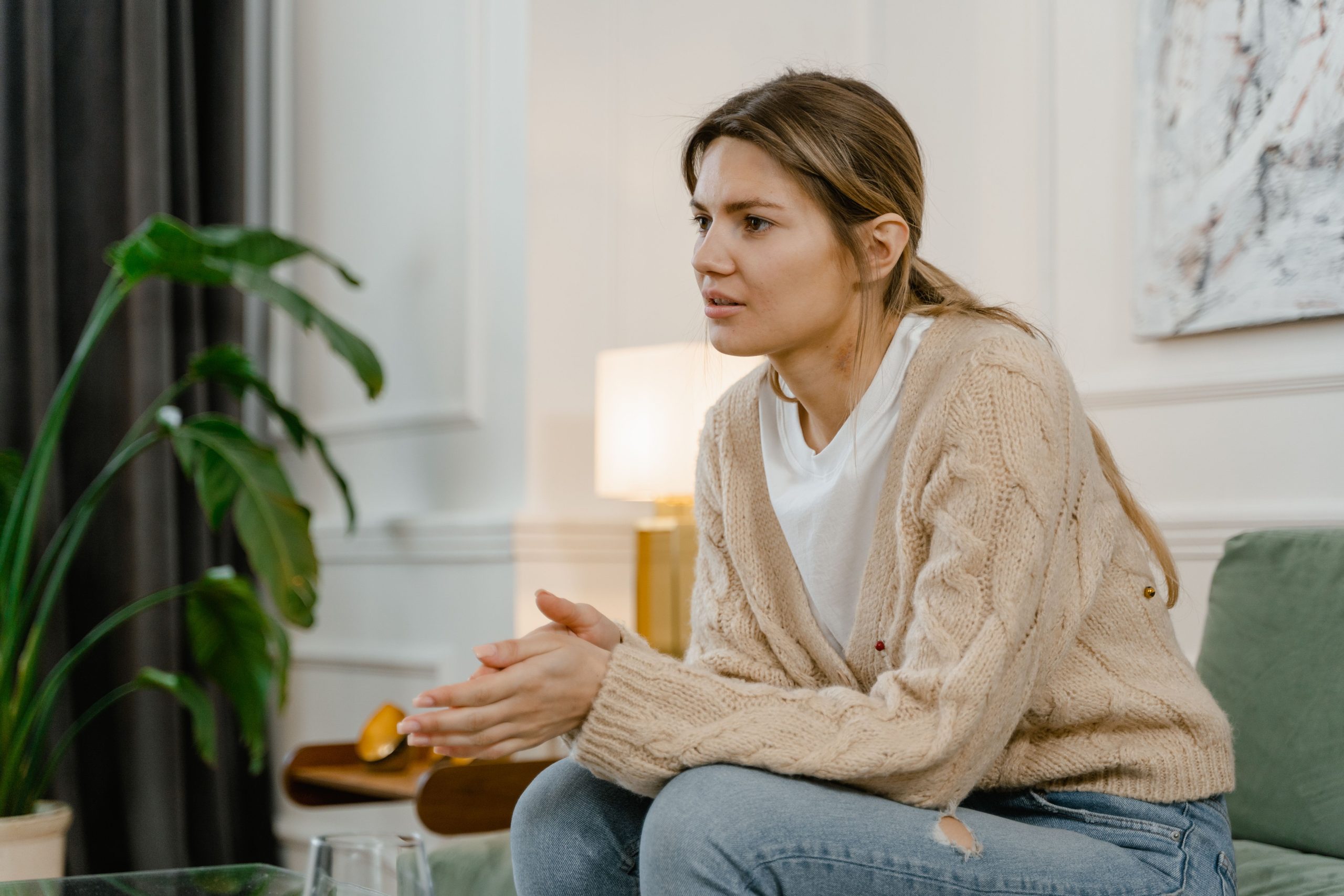 Woman in Minneapolis during her psychodynamic therapy session